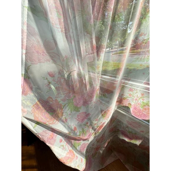 Vintage 1960s pair of curtains, long and narrow, sheer pink floral bouquet - Picture 4 of 9